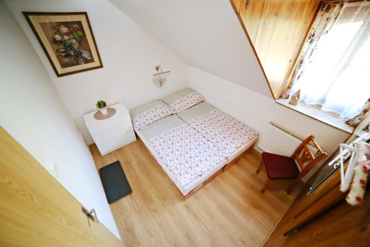 Restaurace A Pension Chalupa Hlasna Treban Екстер'єр фото