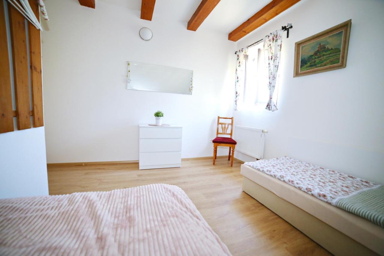 Restaurace A Pension Chalupa Hlasna Treban Екстер'єр фото