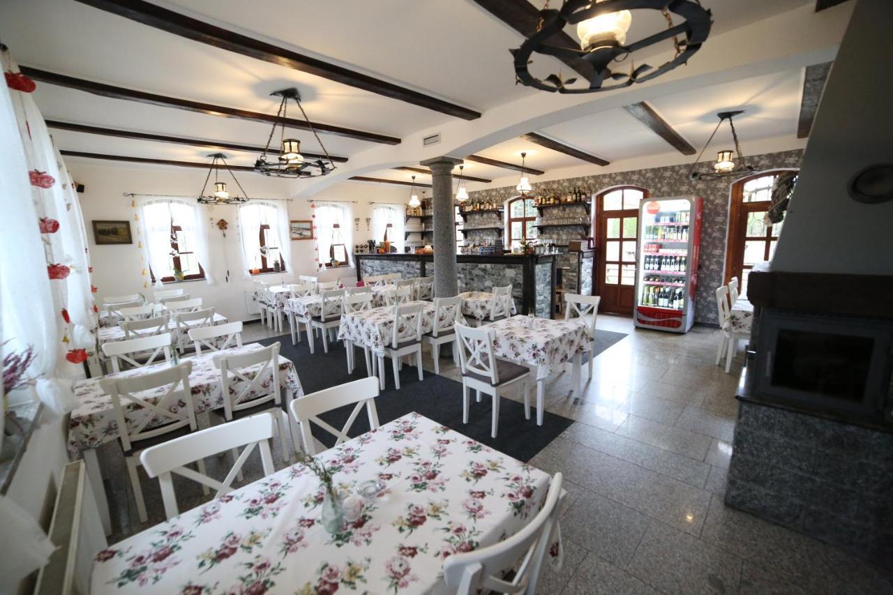 Restaurace A Pension Chalupa Hlasna Treban Екстер'єр фото